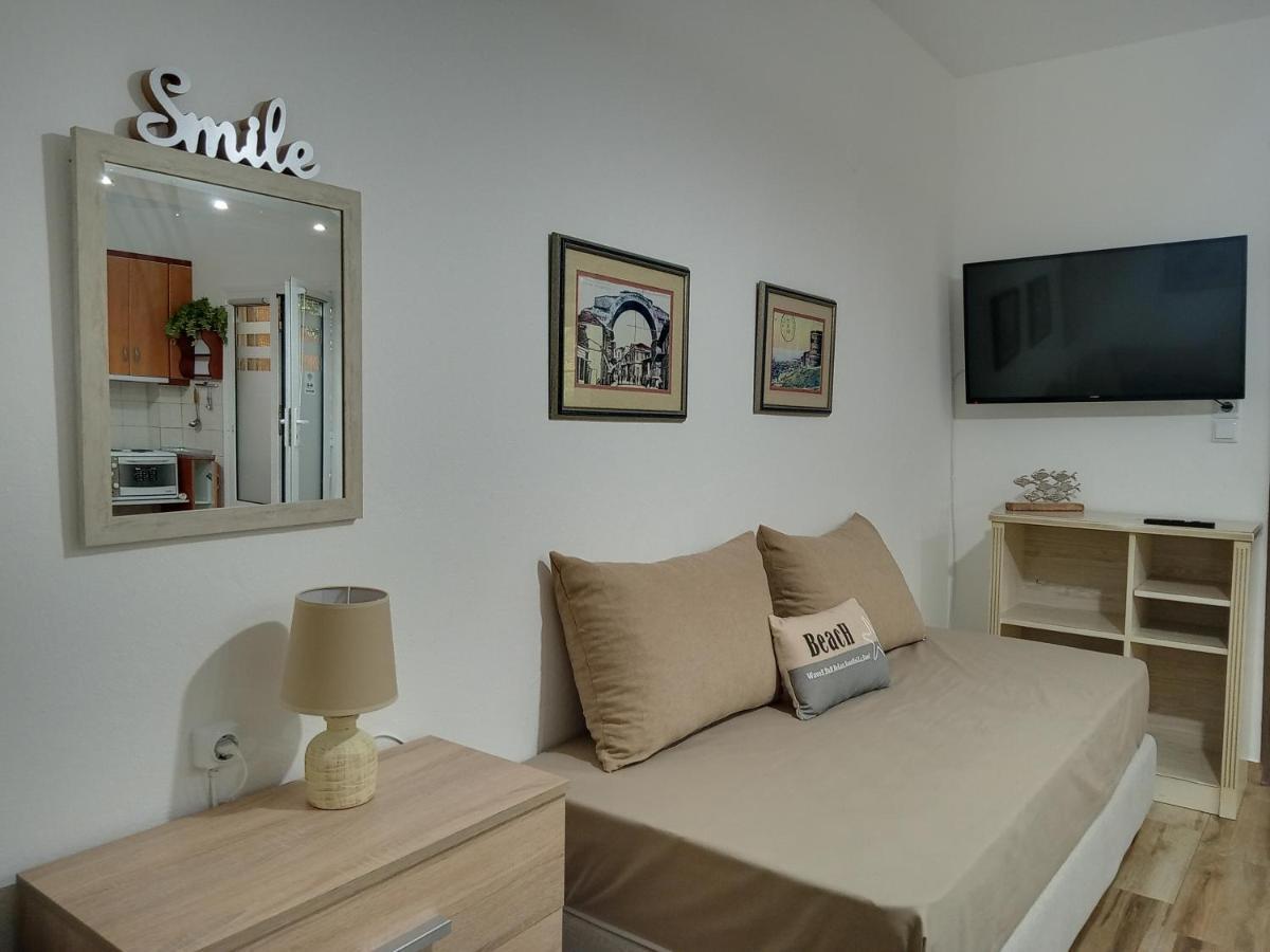 Niki Stavros Comfort Studios ภายนอก รูปภาพ